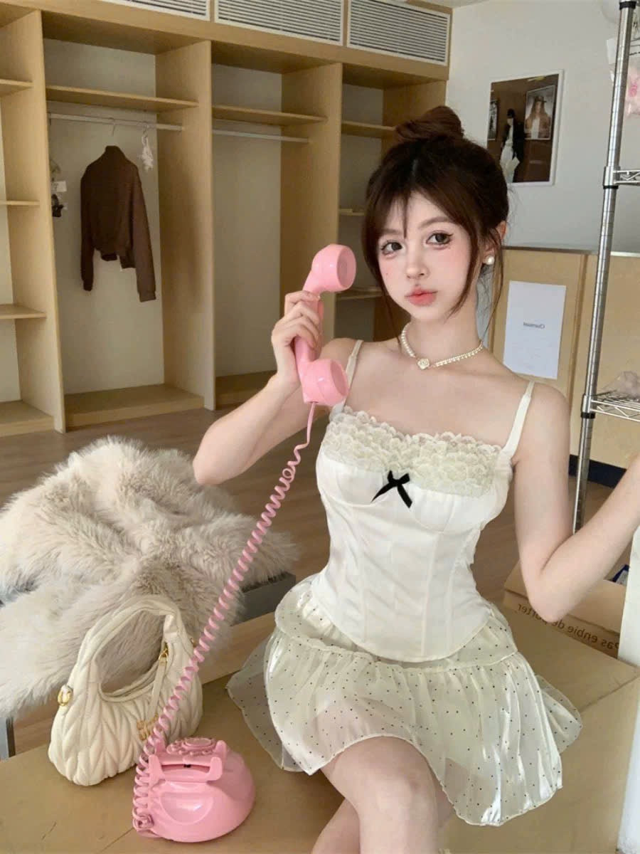 Set áo 2 dây trắng cúp ngực viền ren mix chân váy ngắn chấm bi