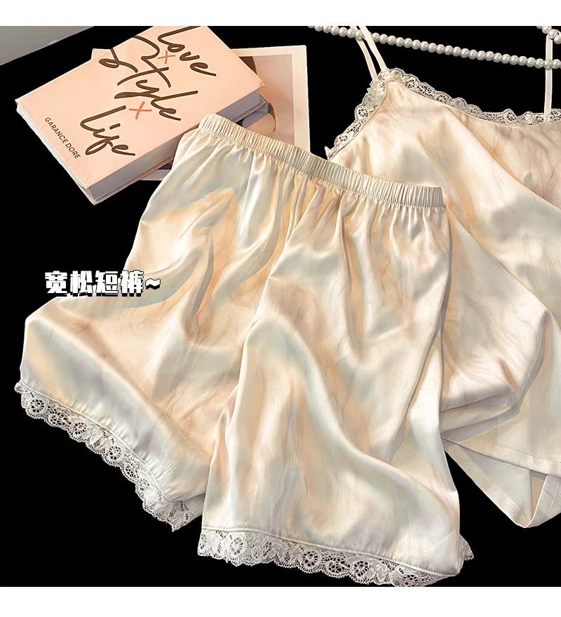 Bộ ngủ lụa 2 dây ren có mút lót