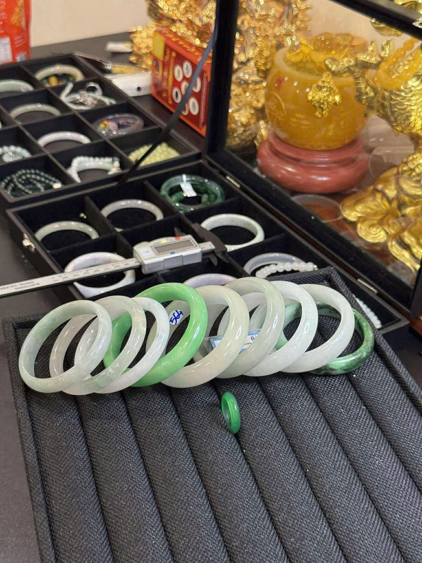 Vòng ngọc bản tone xanh