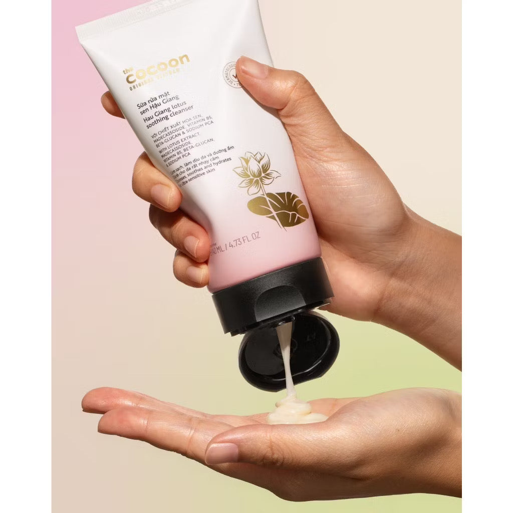 ￼Sữa rửa mặt sen Hậu Giang Cocoon 140ml