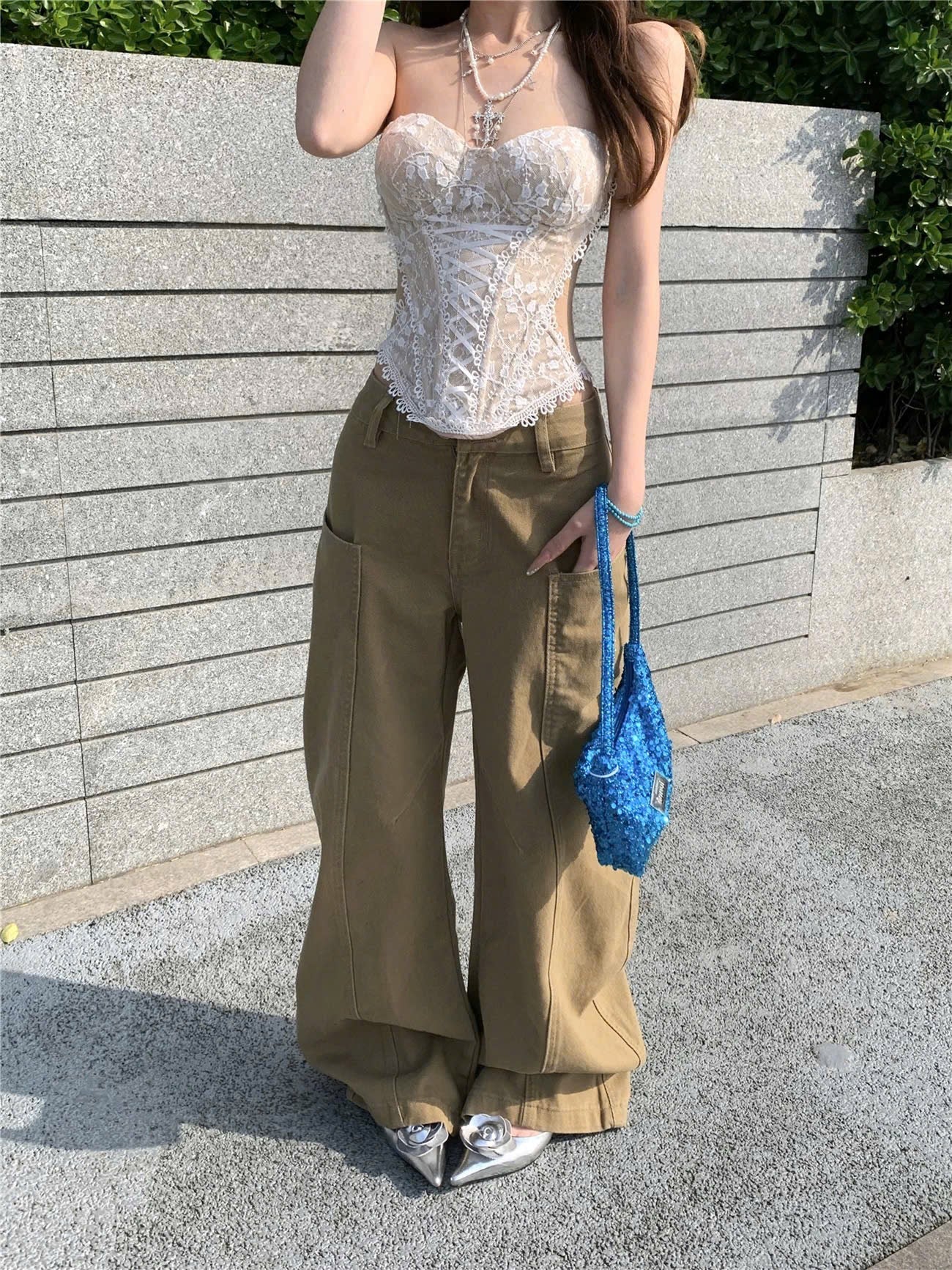 Set áo corset cúp ngực ren phối quần kaki vibe cool ngầu