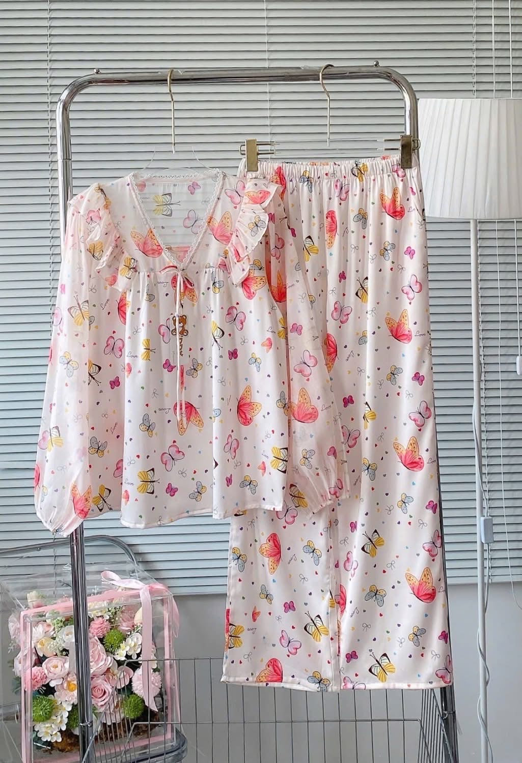 Bộ tay dài phồng lụa latin dễ thương