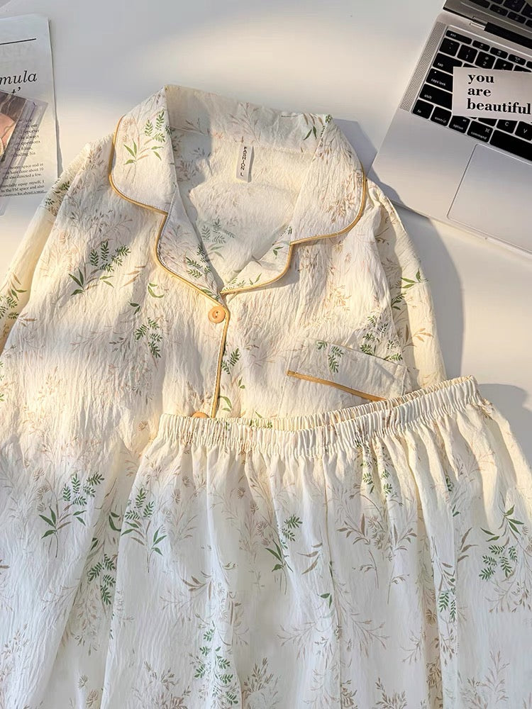 Pijama dài hoa lá dịu dàng