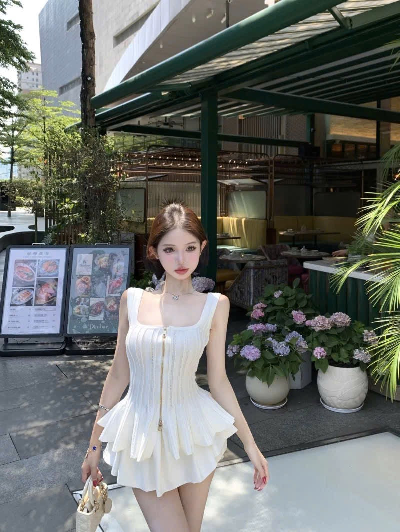 Áo 2 dây bản to xoè xinh xắn