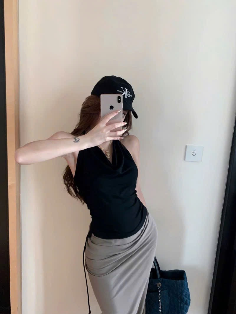 Set áo cổ yếm + chân váy dài trendy