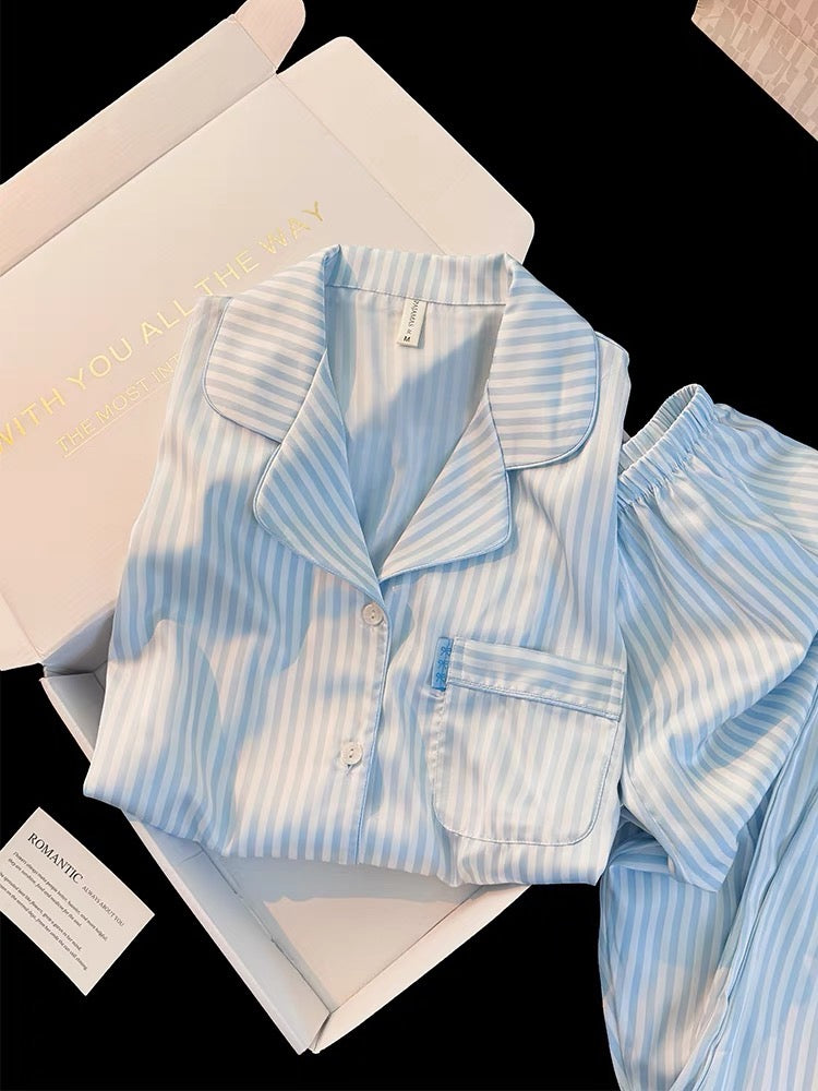 Pijama lụa kẻ sọc xanh dương tươi mát