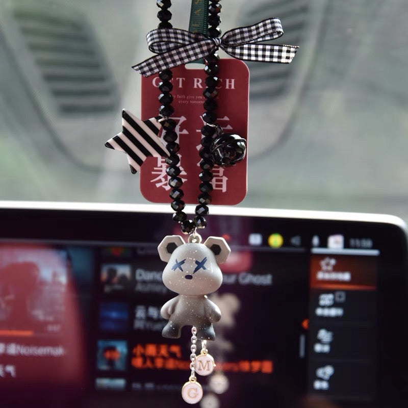 Gấu Bearbrick treo xe cực chất