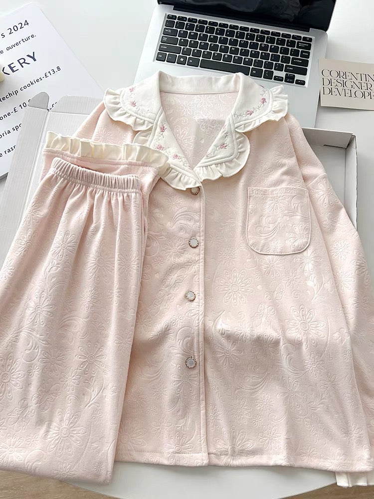 Pijama nhung dày dặn dập hoa nổi