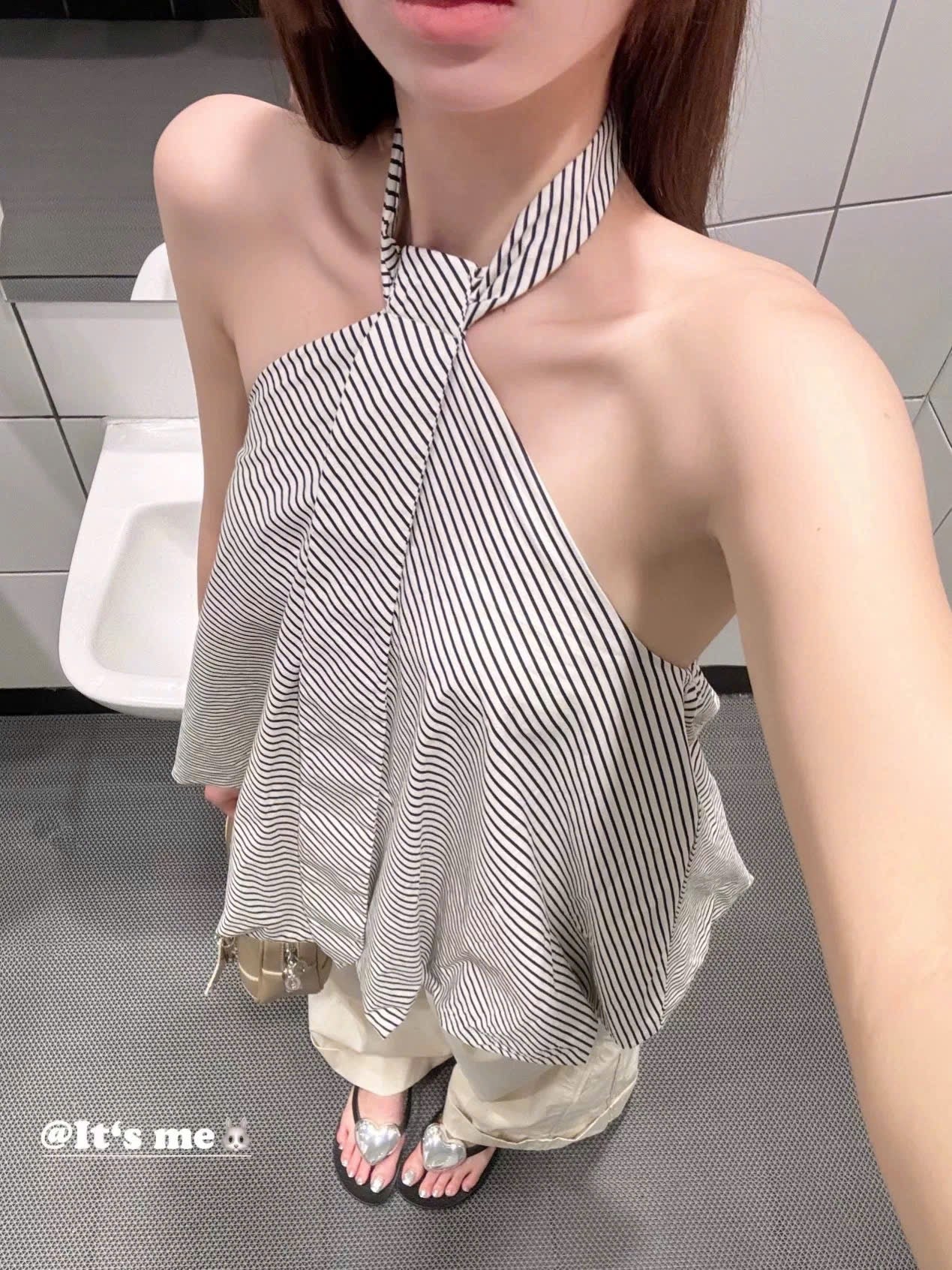 Áo vest cổ yếm thắt nơ