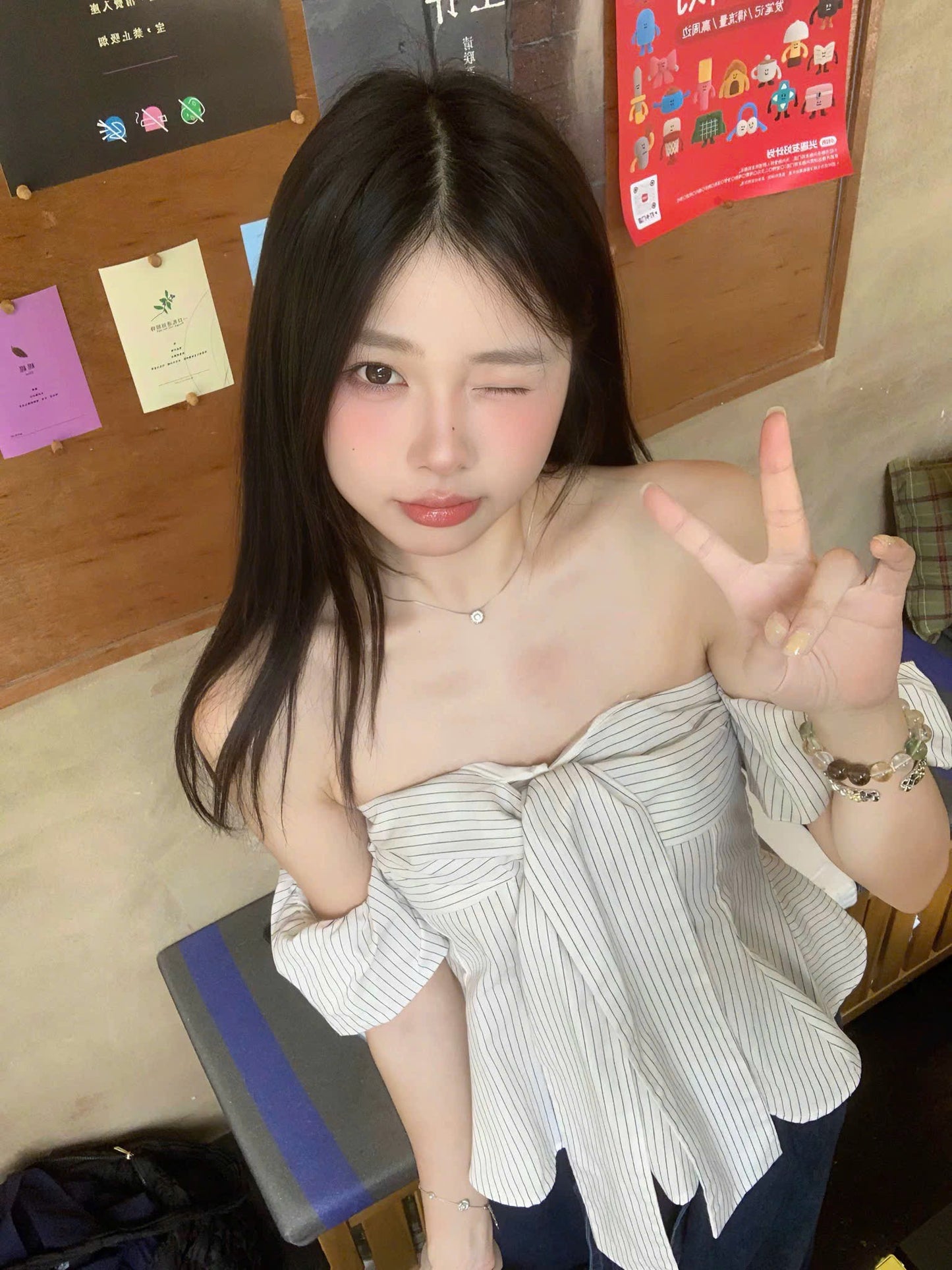 Áo ống sọc đen phối nơ