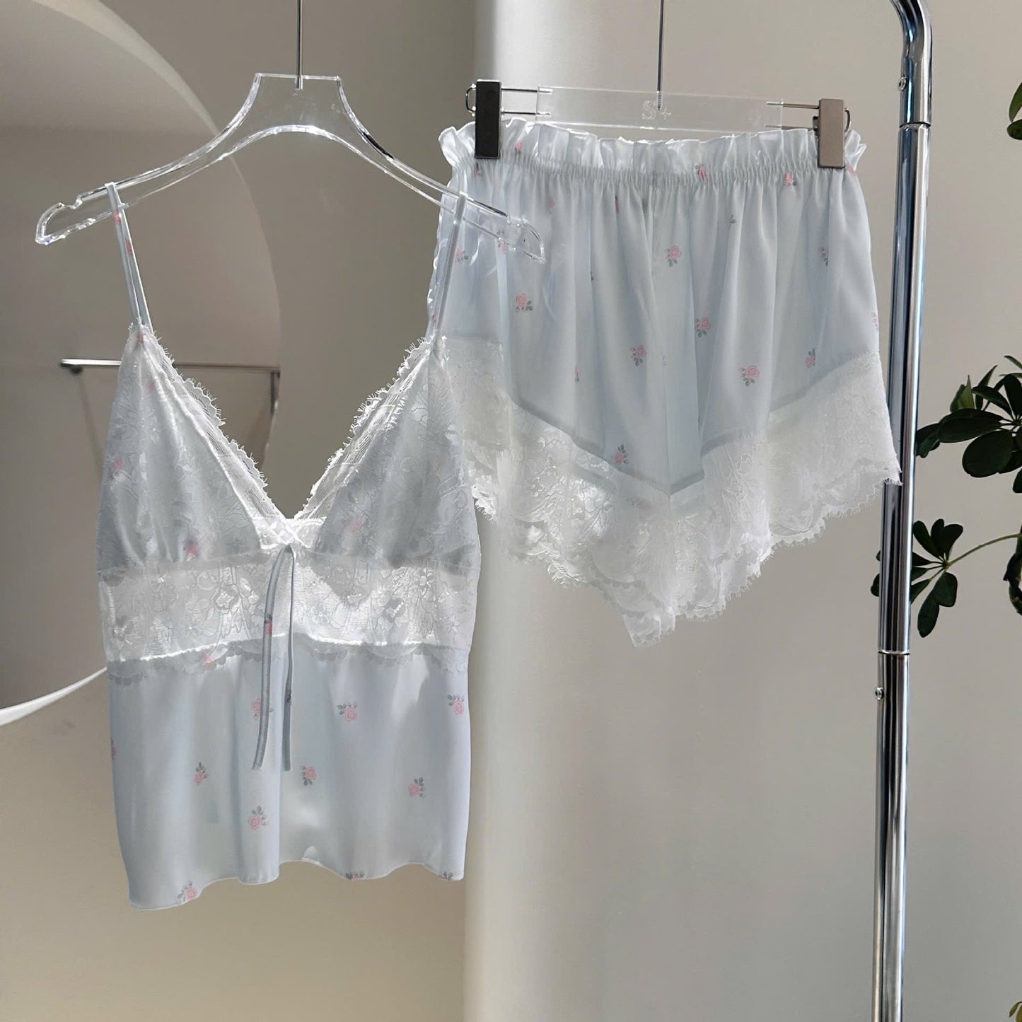 Tổng hợp đồ ngủ 2 dây quyến rũ
