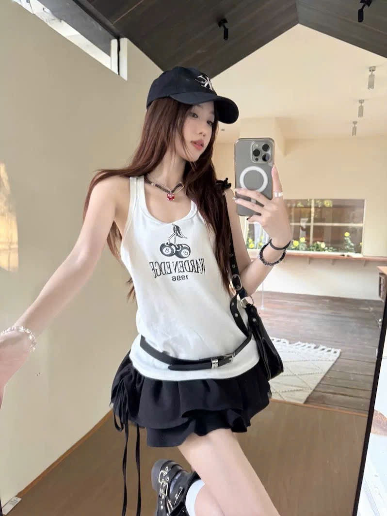 Set trắng đen basic