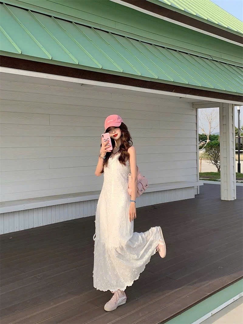 Đầm trắng dài suông