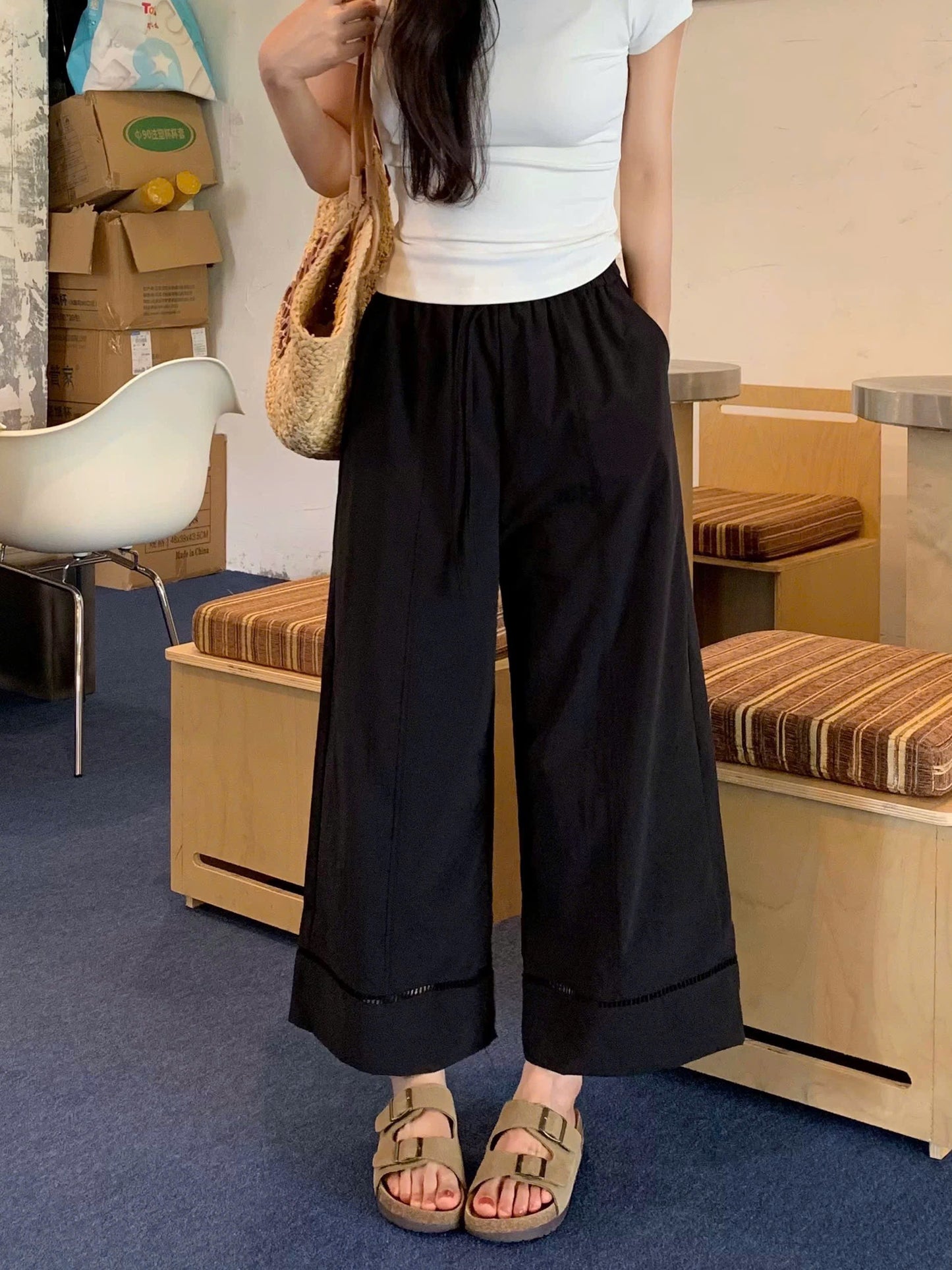 Quần ống suông cạp chun dây rút