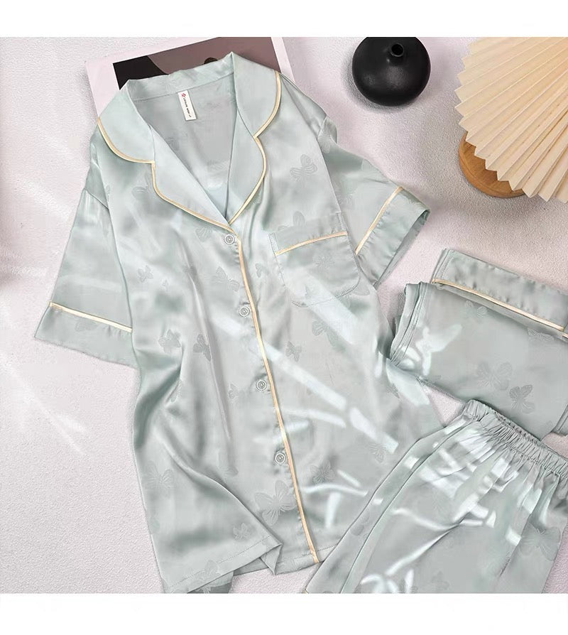 Pijama lụa xanh hoạ tiết bướm