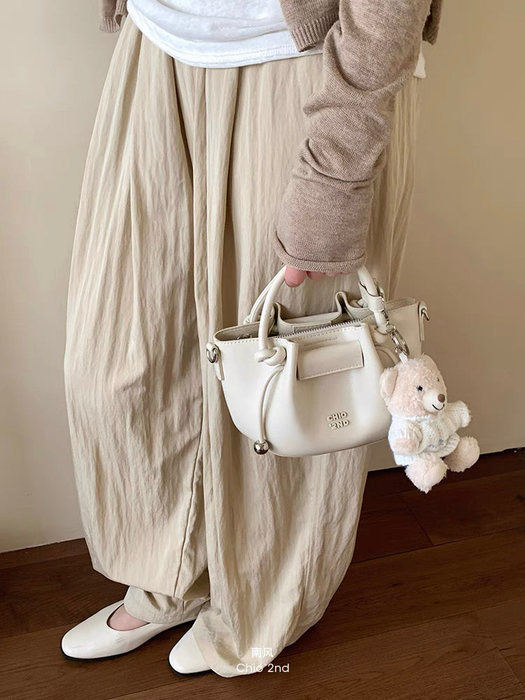 Túi trắng Chio’2nd charm gấu bông