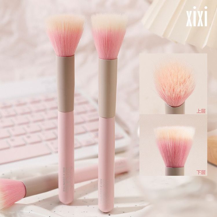 Cọ đánh má hồng chuyên nghiệp