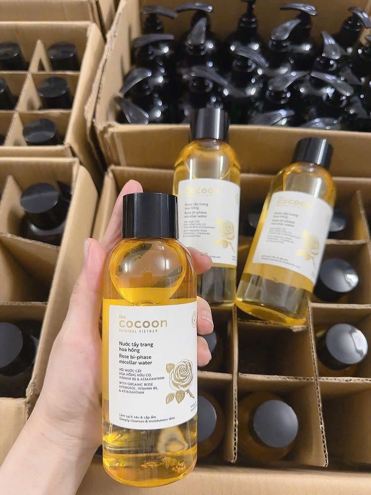 Có sẵn | NƯỚC TẨY TRANG HOA HỒNG COCOON 310ML