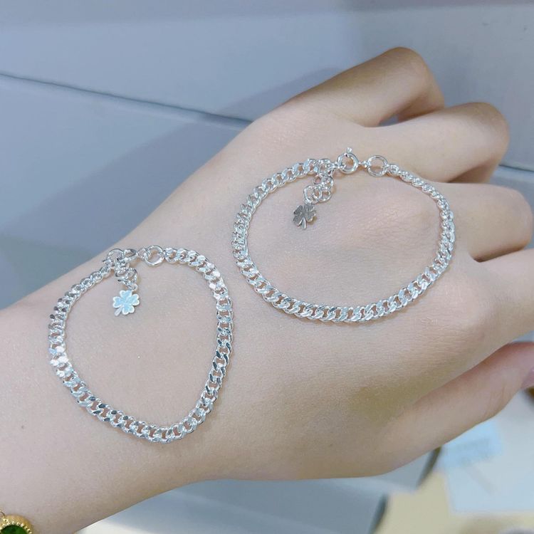 Trang sức bạc tránh gió đặt làm cho trẻ em