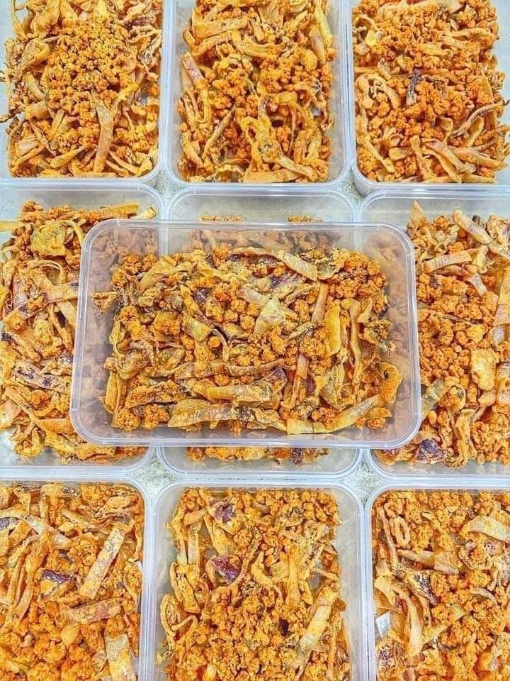 KHÔ MỰC XÉ RANG MUỐI ỚT