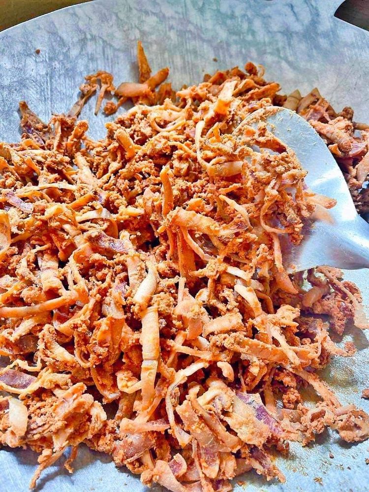 KHÔ MỰC XÉ RANG MUỐI ỚT