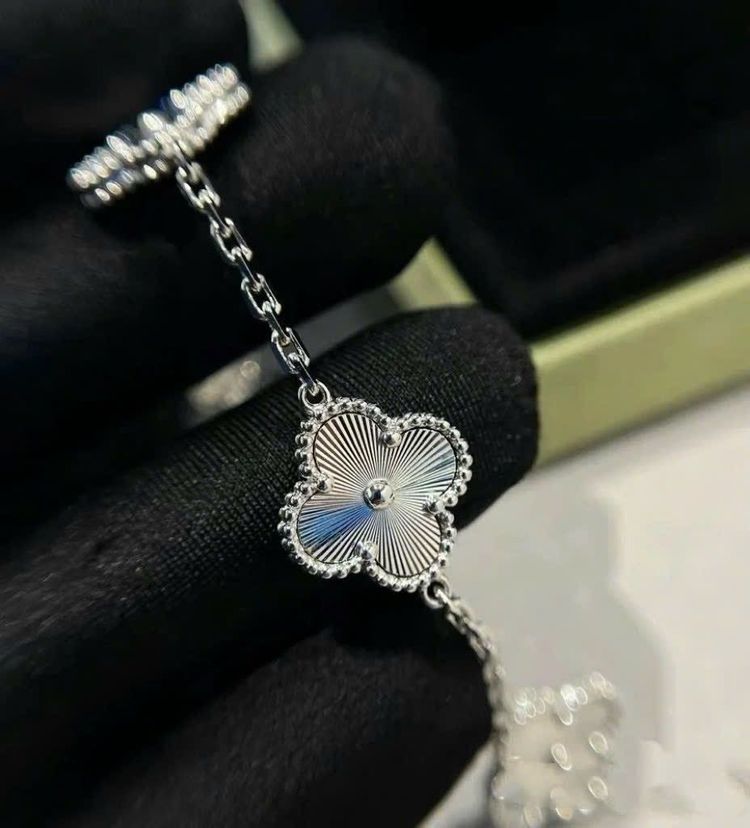 Vca siêu víp màu silver