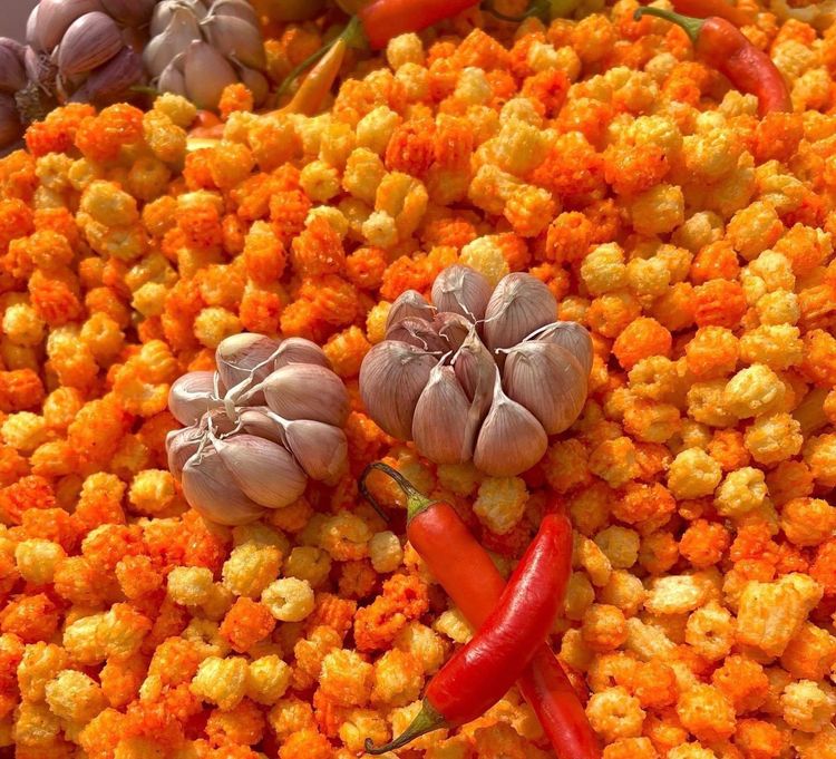 Nui chiên tỏi ớt
