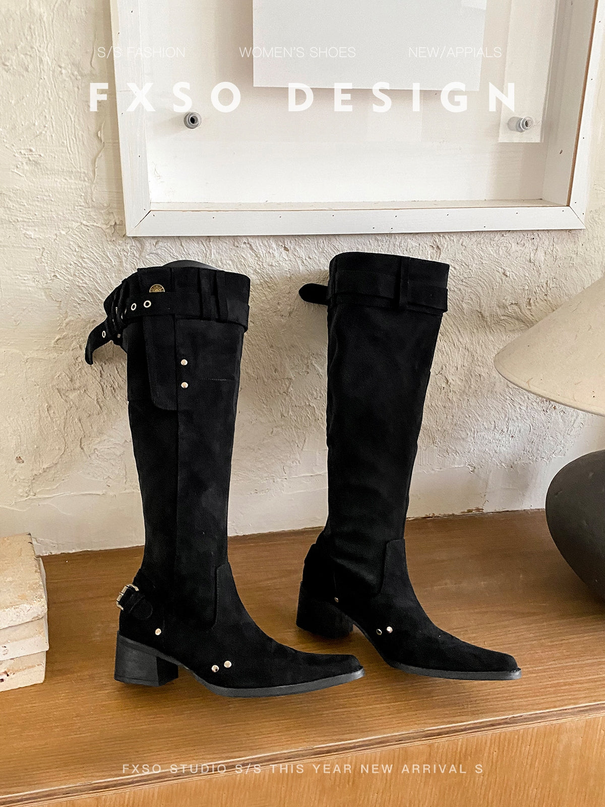 Giày boots da mũi nhọn đế thấp thời trang