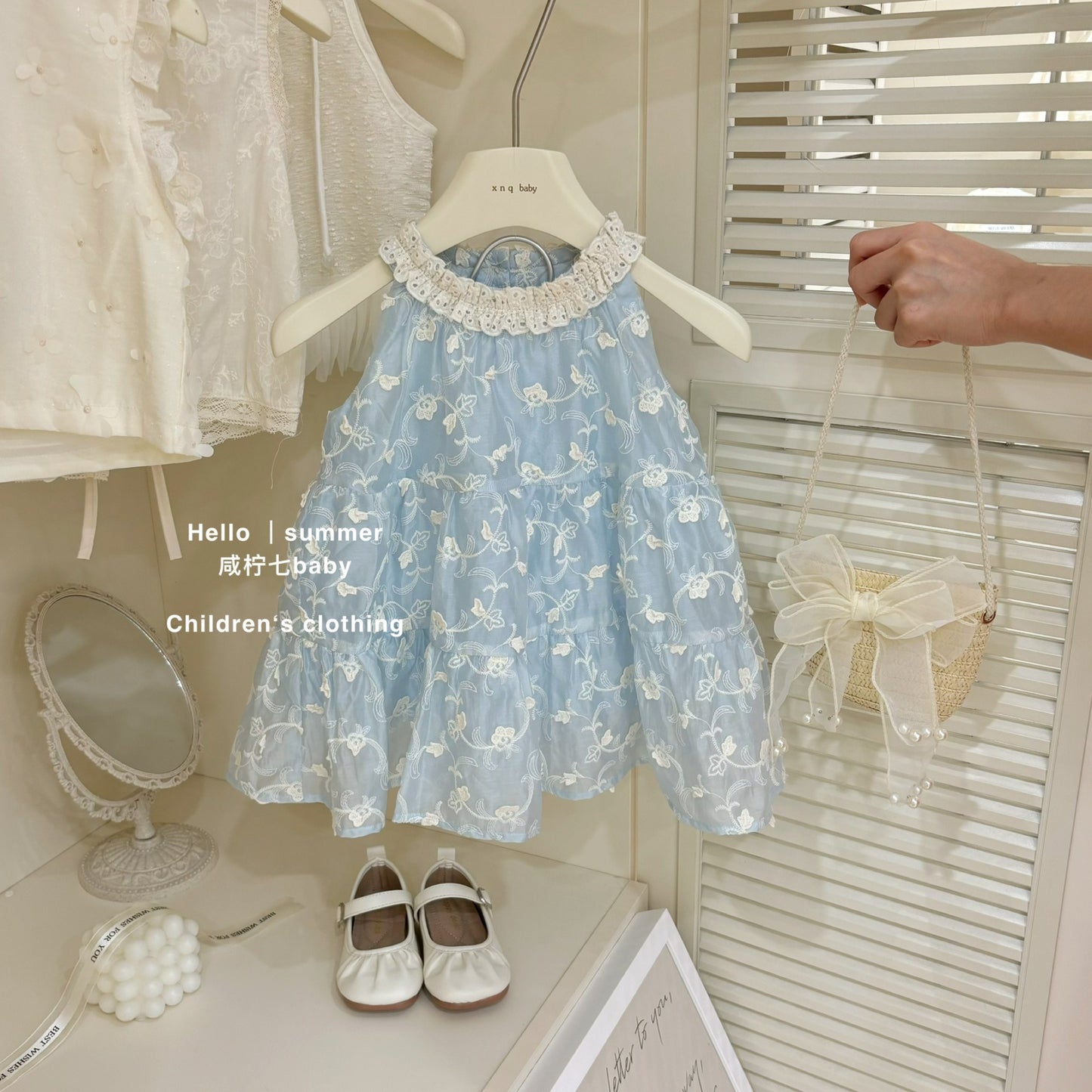 Váy cổ yếm công chúa xanh dương