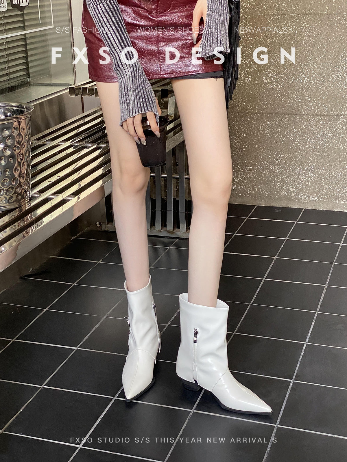 Giày boots mũi nhọn cổ thấp phong cách cao bồi