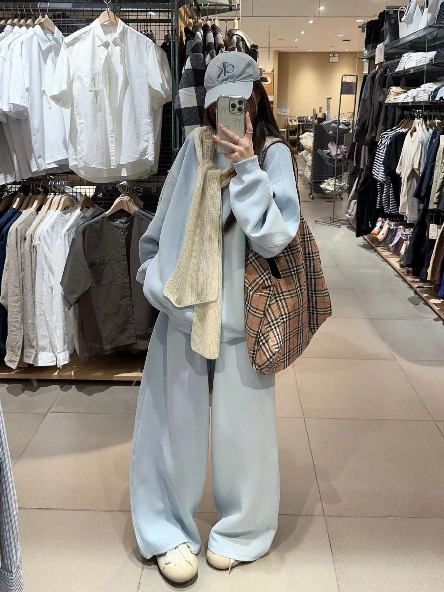 Bộ nỉ xanh trơn cổ tròn phối khăn len