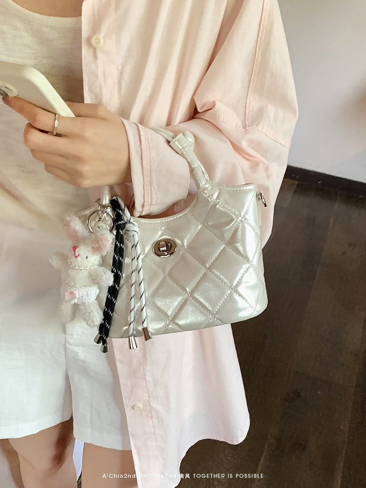 Túi  đeo chéo cầm tay màu ngọc trai Chio'2nd