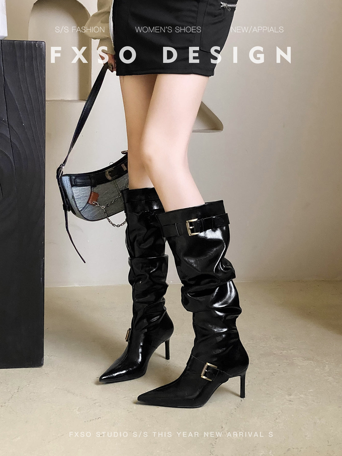 Giày boots cao gót mũi nhọn da nhún