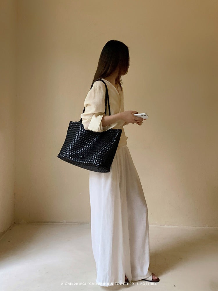 Túi vải dệt đeo vai Chio'2nd cỡ lớn màu đen thanh lịch