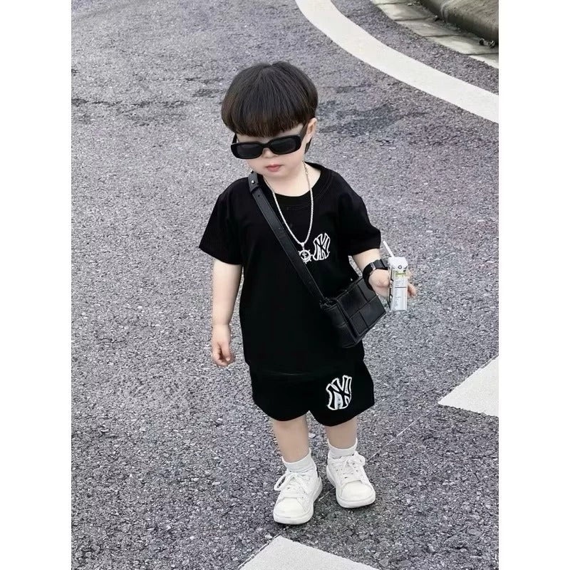 Bộ áo phông quần đùi đen NY cho bé trai