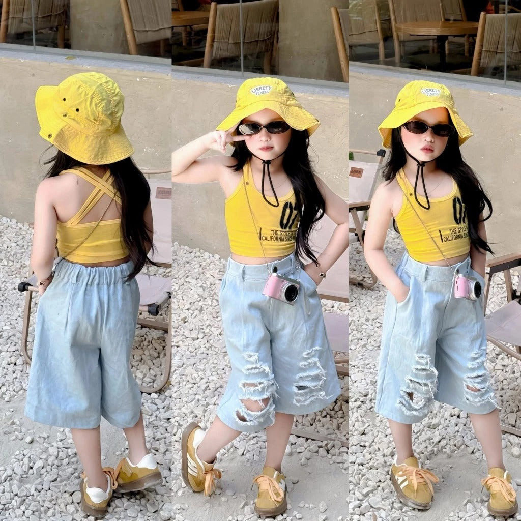 Set quần ngố bò ống xuông rách kèm áo 2 dây vàng cho bé