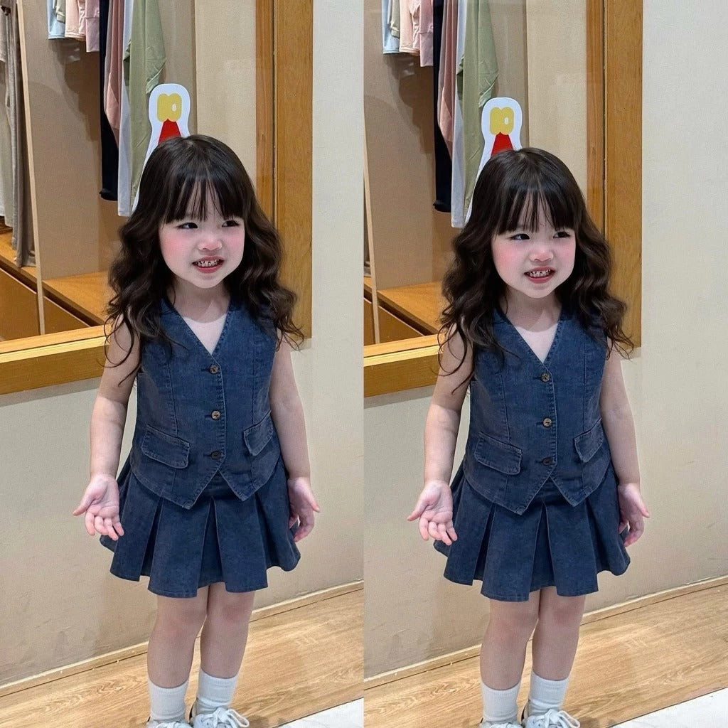 Set áo gile bò phối chân váy bò xếp ly cho bé gái