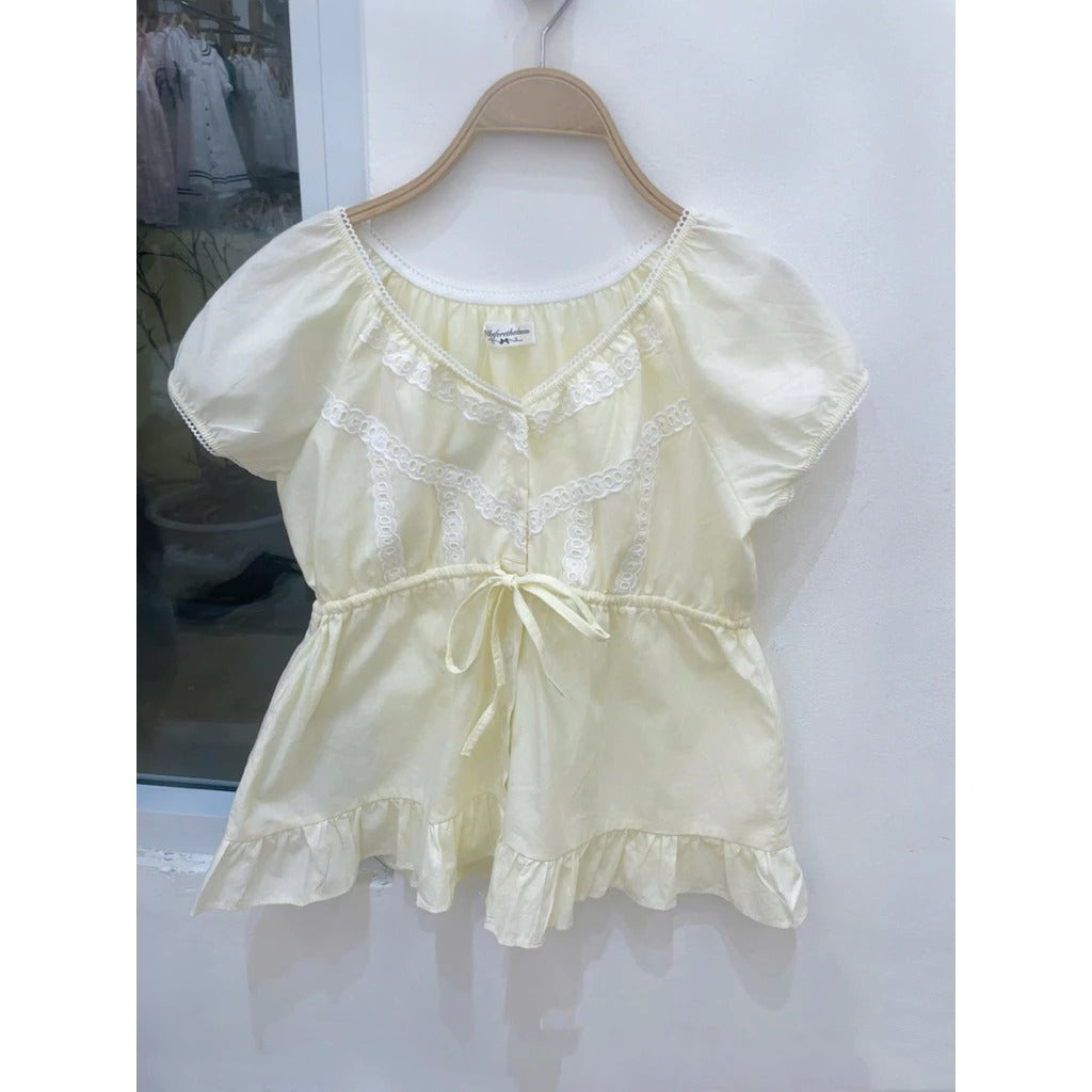 Áo babydoll vàng pastel phối ren cột nơ trước local brand Việt Nam