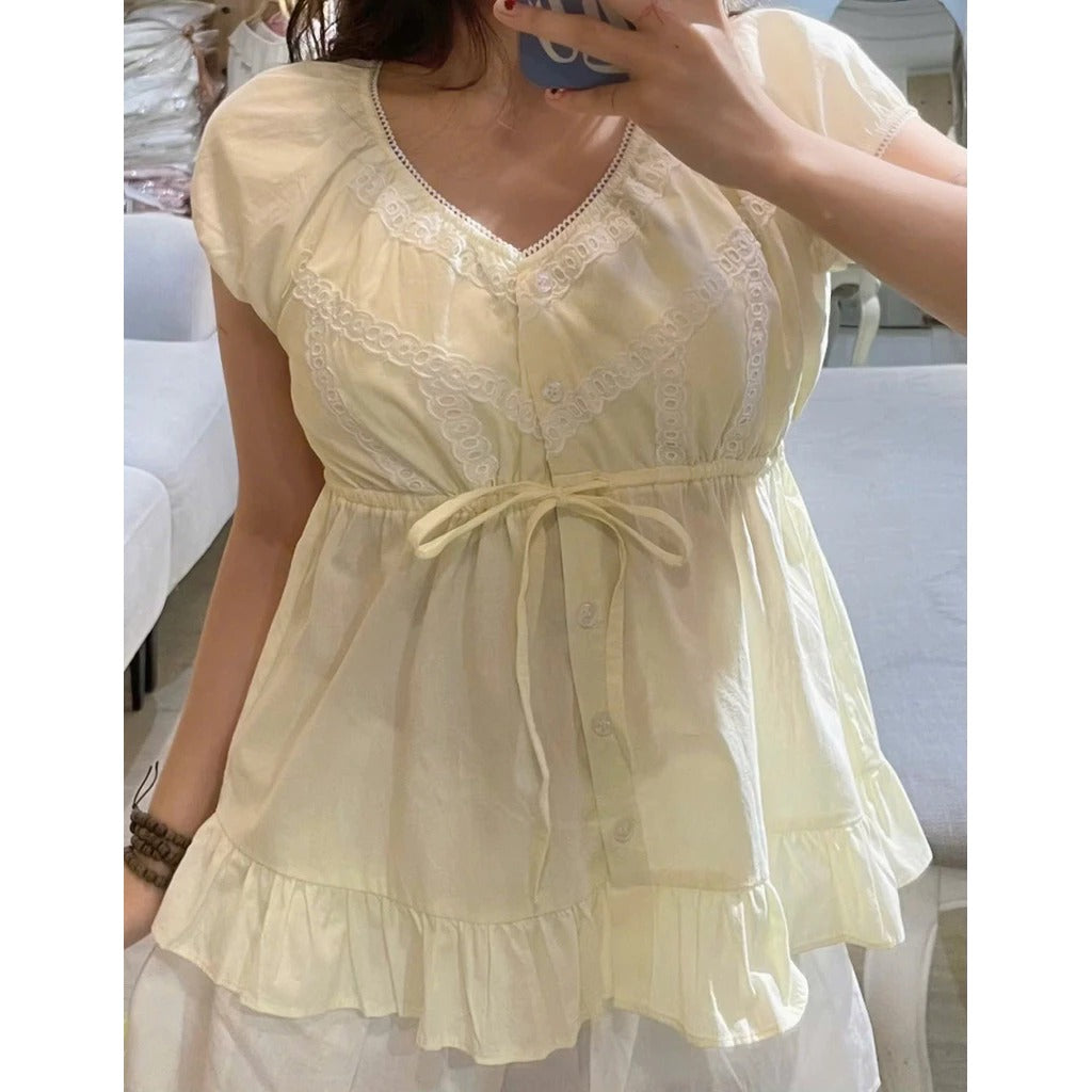 Áo babydoll vàng pastel phối ren cột nơ trước local brand Việt Nam