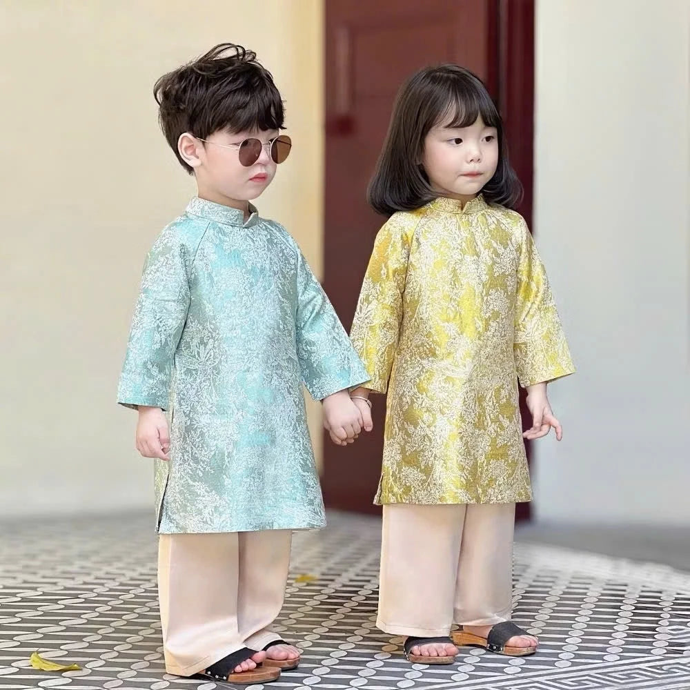 Bộ sưu tập áo dài du xuân cho mẹ và bé