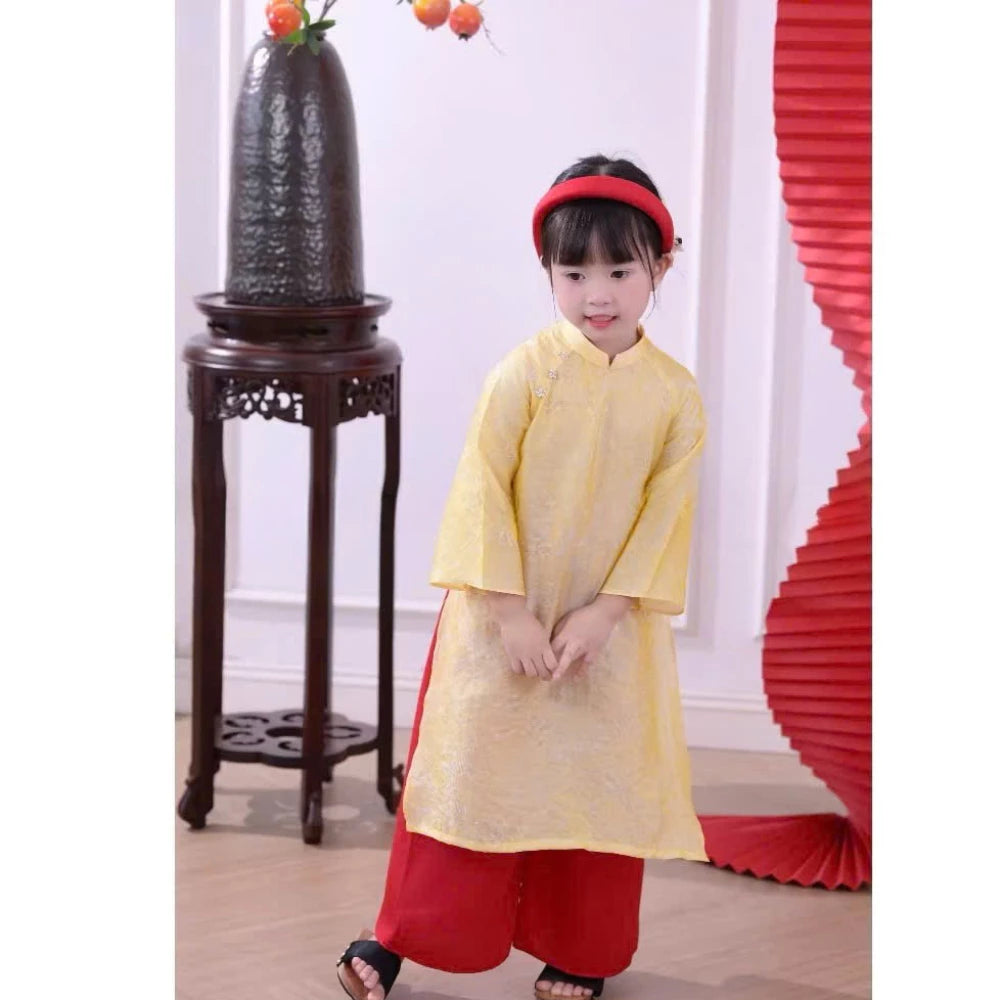 Bộ sưu tập áo dài du xuân cho mẹ và bé