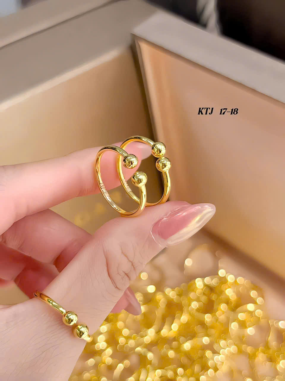 Nhẫn vàng chạm khắc tinh tế đa dạng size và mẫu