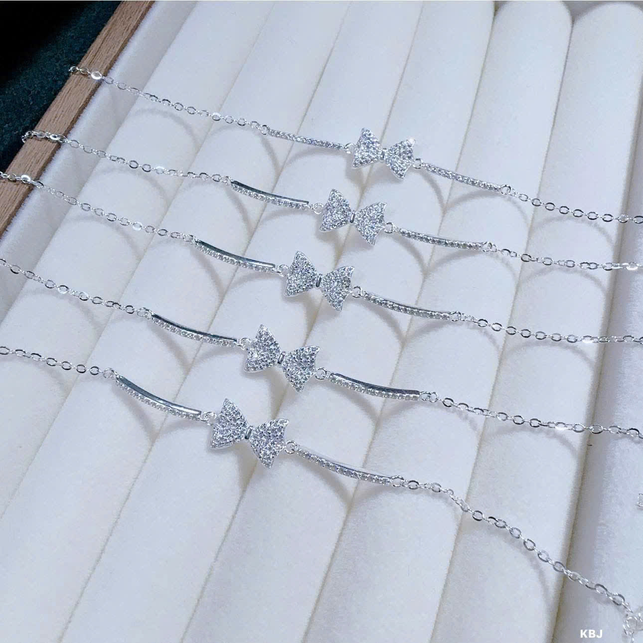 Lắc tay - lắc chân bạc thanh mảnh kèm charm tỉ mỉ