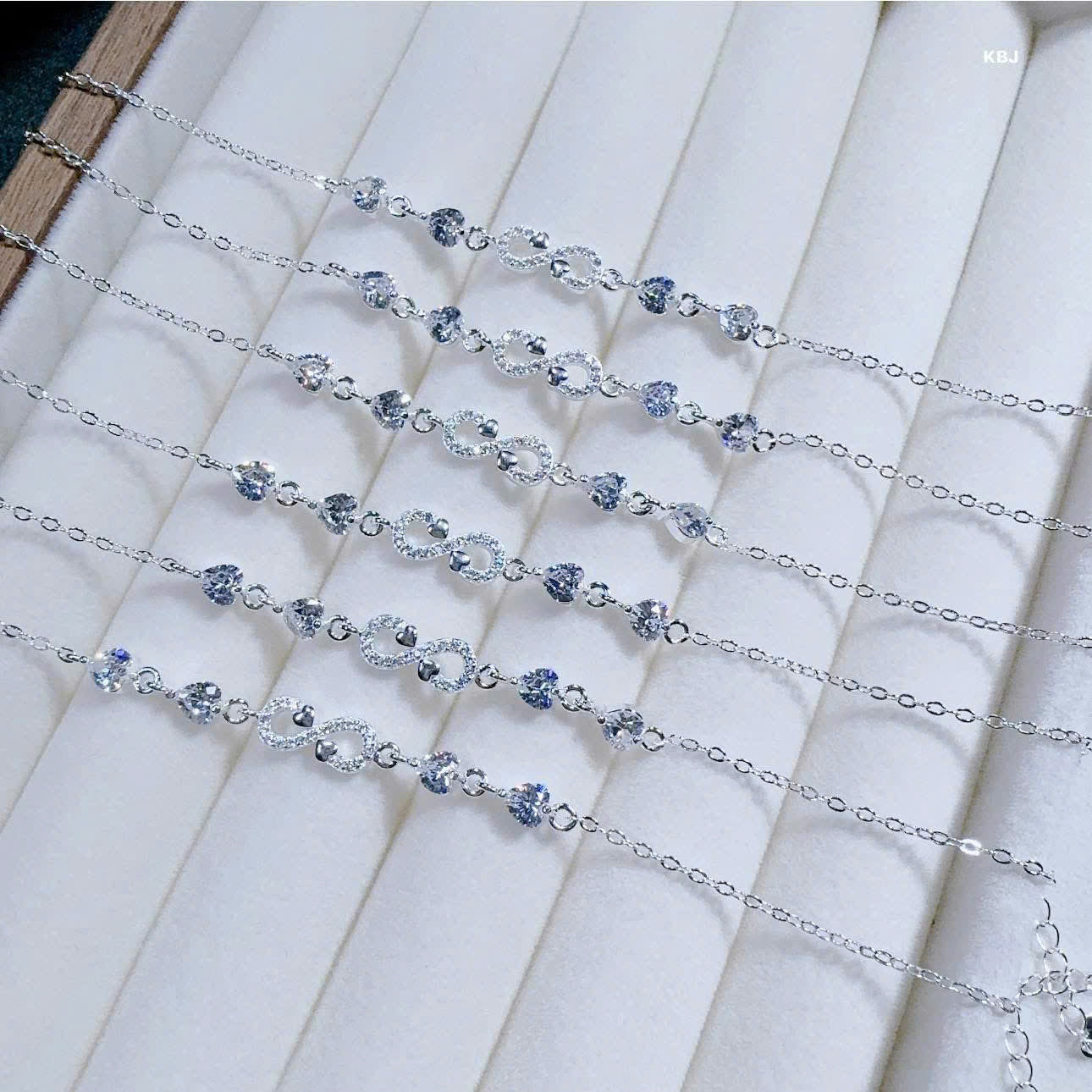 Lắc tay - lắc chân bạc thanh mảnh kèm charm tỉ mỉ