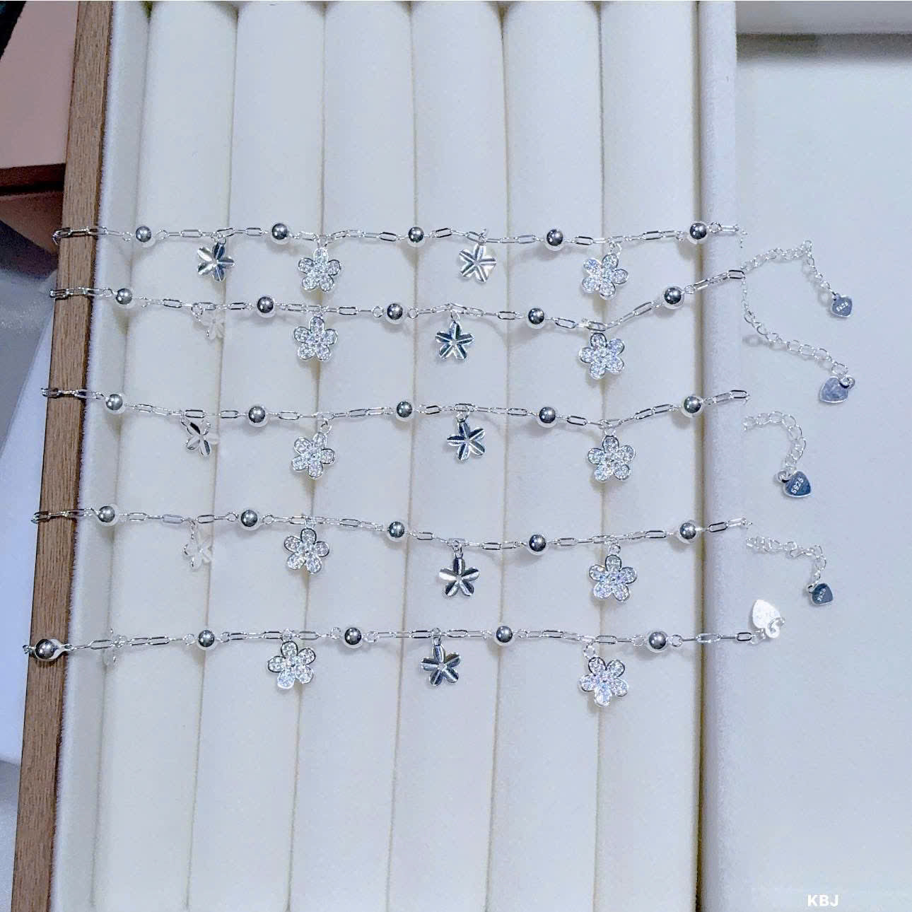 Lắc tay - lắc chân bạc thanh mảnh kèm charm tỉ mỉ