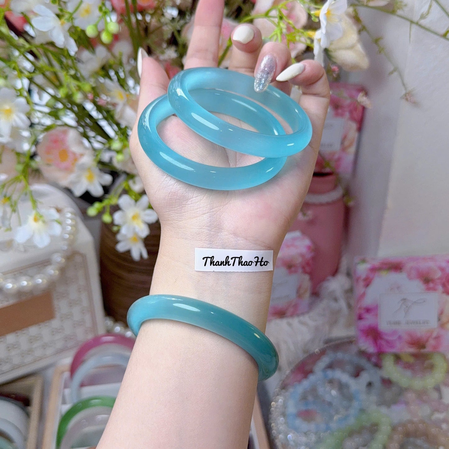 Vòng bản Cat Eye hot trend