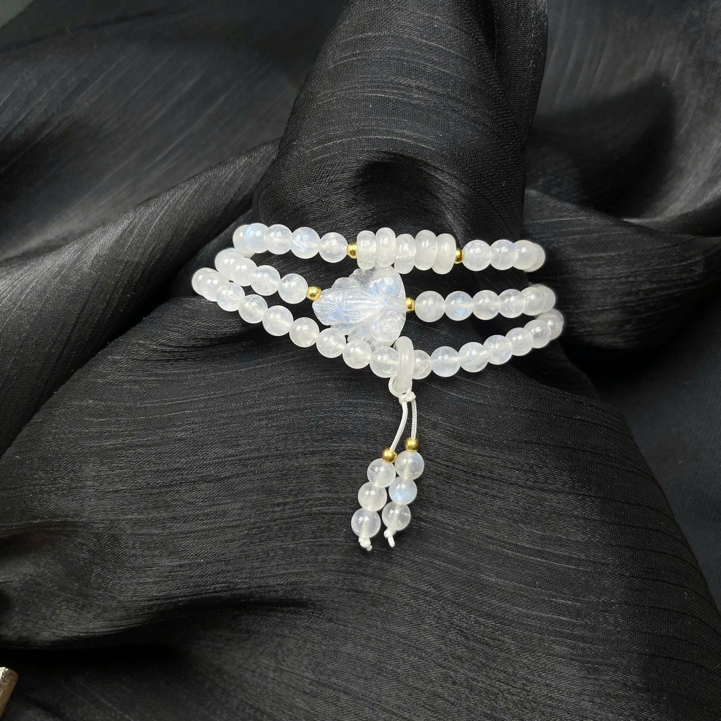 Chuỗi Moonstone mix hồ ly, ngũ điếu, hippie