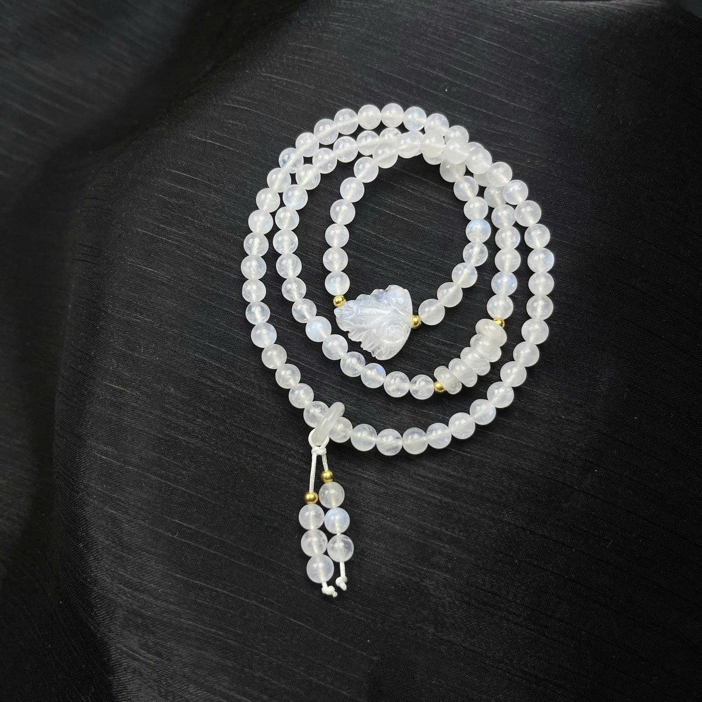 Chuỗi Moonstone mix hồ ly, ngũ điếu, hippie