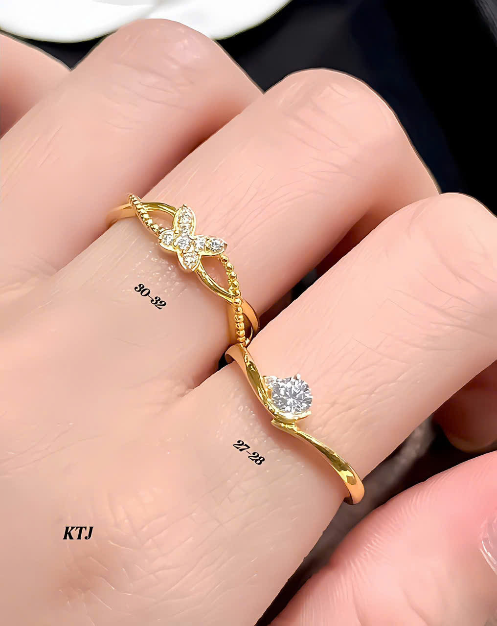 Nhẫn vàng nhỏ xinh cho mấy nàng thích style nhẹ nhàng