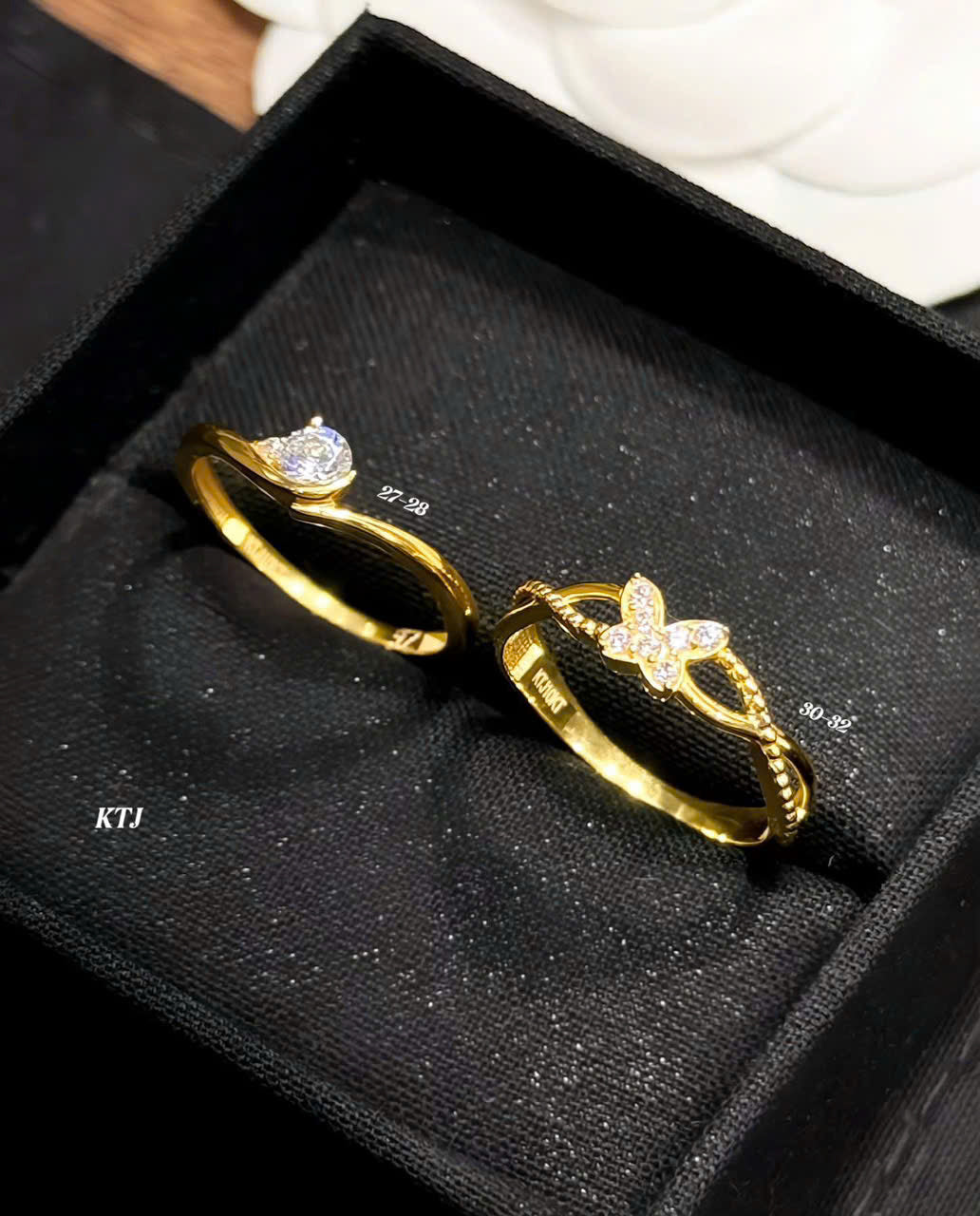 Nhẫn vàng nhỏ xinh cho mấy nàng thích style nhẹ nhàng